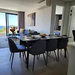 The Marlo Luxury Suites By Totalstay